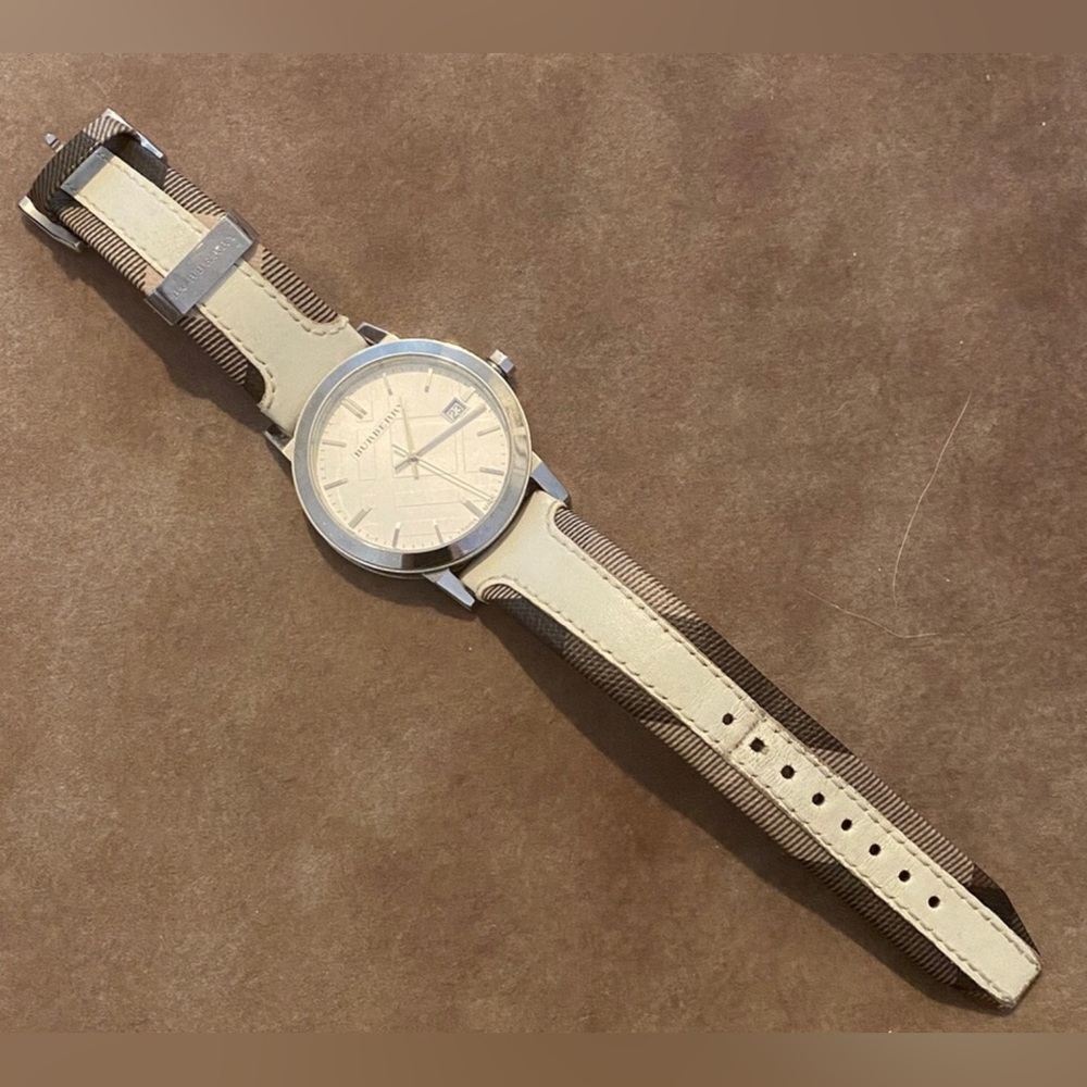 Burberry Cream Dial Silver Watch UNISEX